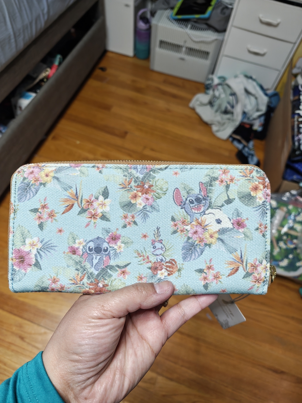 Loungefly Disney Stitch Floral Zip Wallet - Pastel Aqua, Pink, Peach - Picture 2 of 3